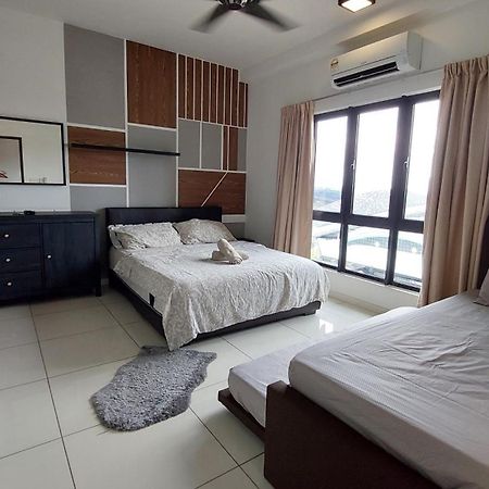 Adore Homestay@Emira Seksyen 13 Shah Alam, Msu, Stadium, Aeon Mall Екстер'єр фото