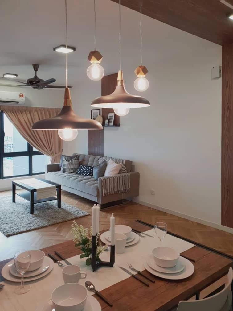 Adore Homestay@Emira Seksyen 13 Shah Alam, Msu, Stadium, Aeon Mall Екстер'єр фото