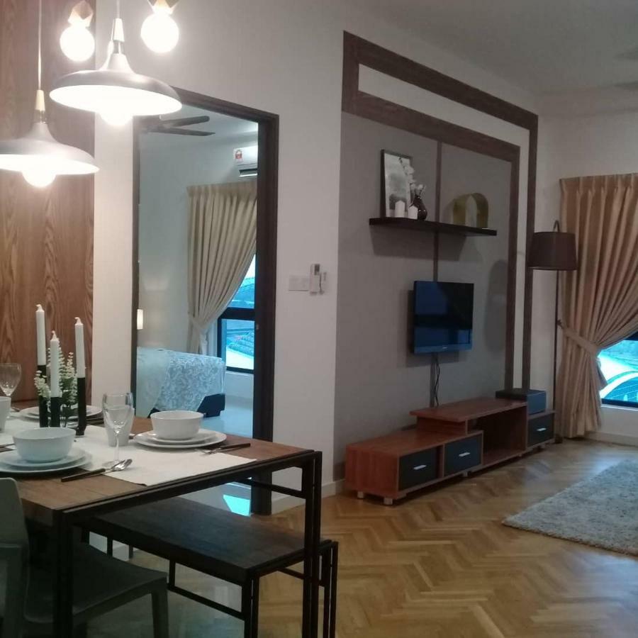 Adore Homestay@Emira Seksyen 13 Shah Alam, Msu, Stadium, Aeon Mall Екстер'єр фото